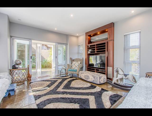 4 BEDROOM HOUSE FOR SALE IN CEDAR LAKES